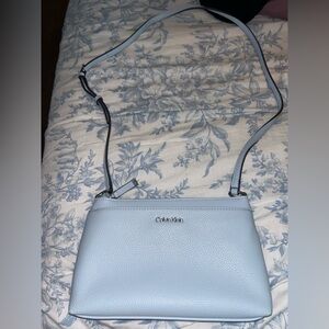 Calvin Klein Blue Crossbody Bag with Minimalist Design